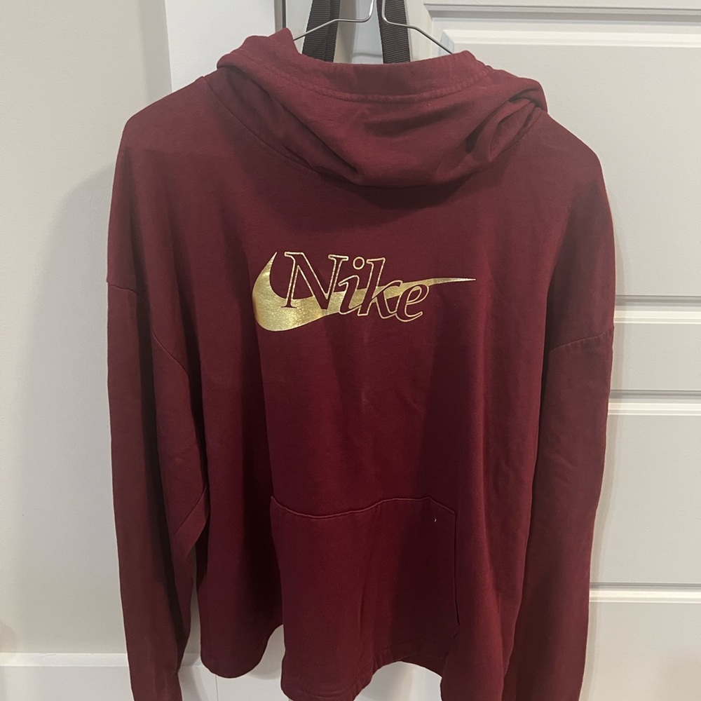 nike sweatshirt